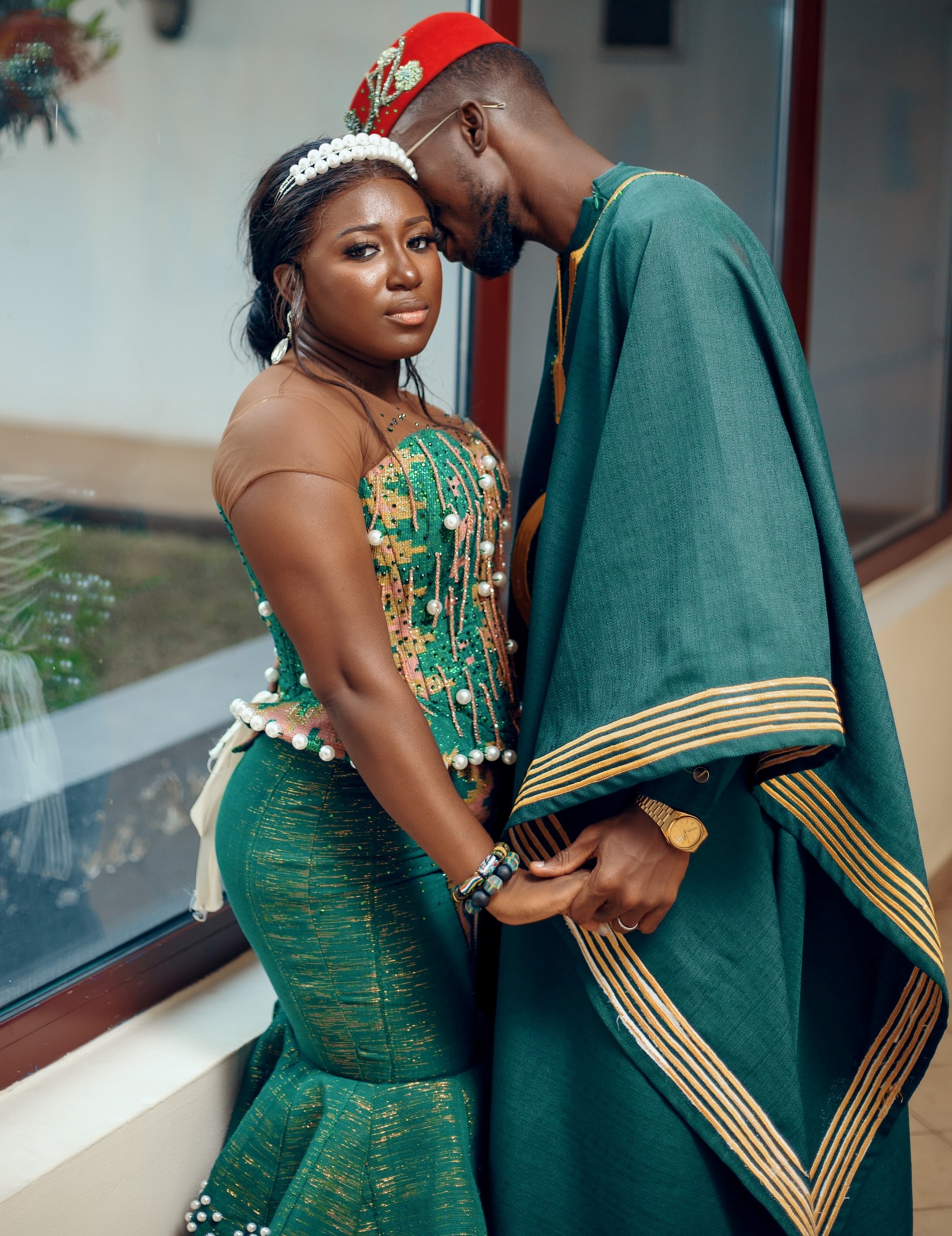 mariage coutumier africain en pagne kente